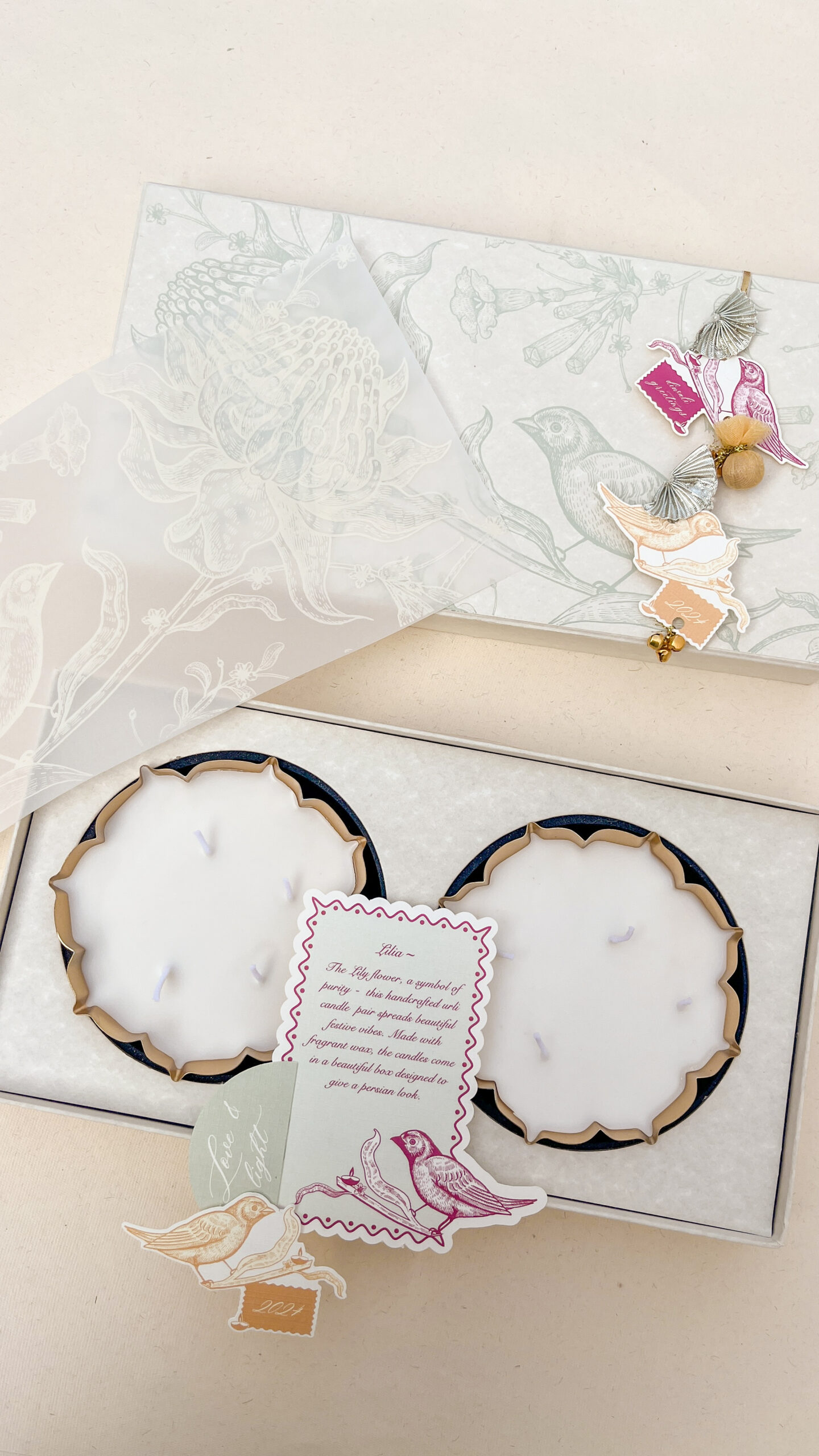 Artisanal candle gift set with lily fragrance and Persian design elements